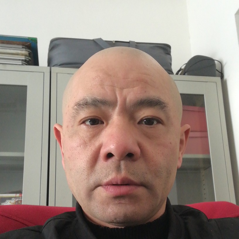 尘宵寒冷的照片