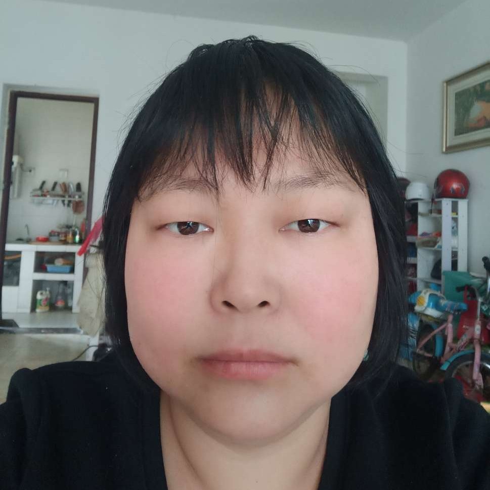 呢呢嘿的照片