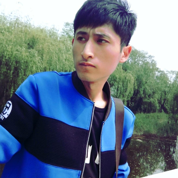 酒窝欢呼的照片