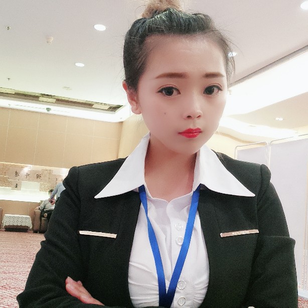 混世萝莉g的照片