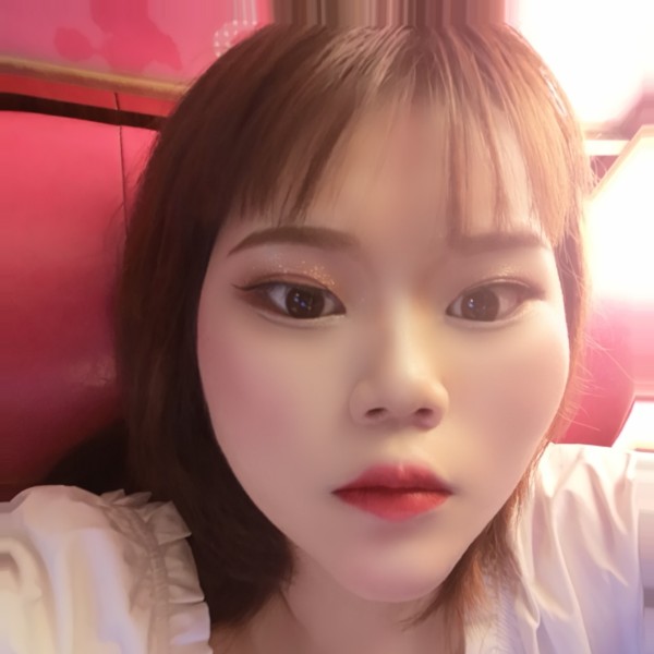 萝莉莉的照片