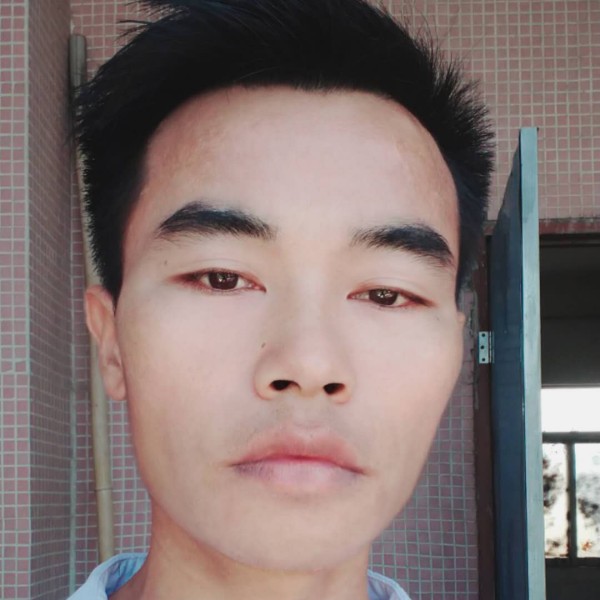 体贴迎如梦的照片