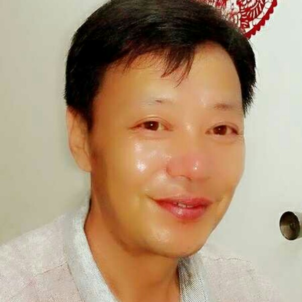 北极冰山的照片