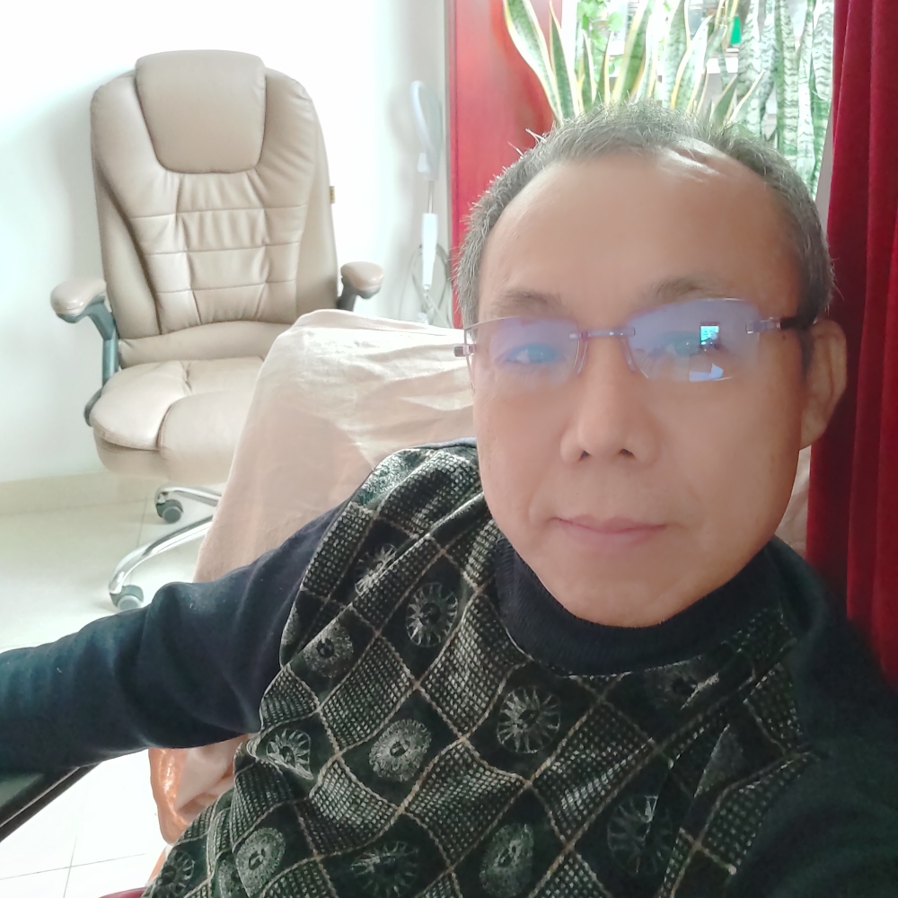 西装邂逅冷傲的照片