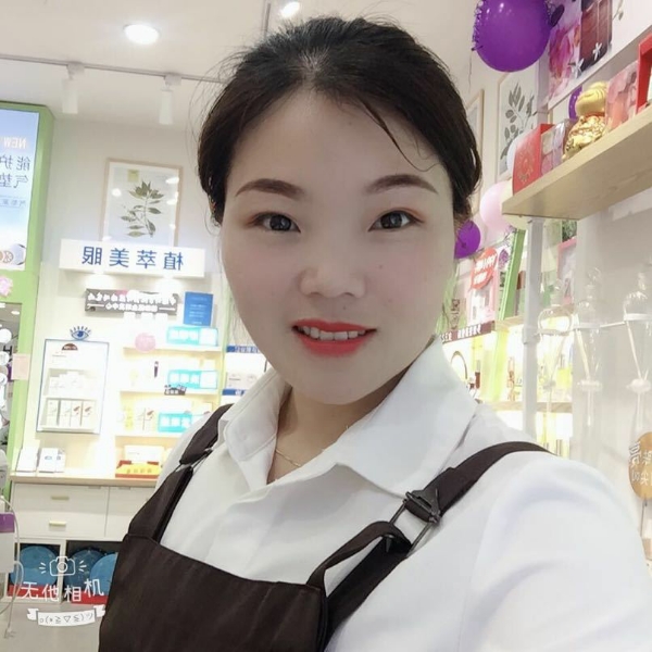 只等爱我的人的照片