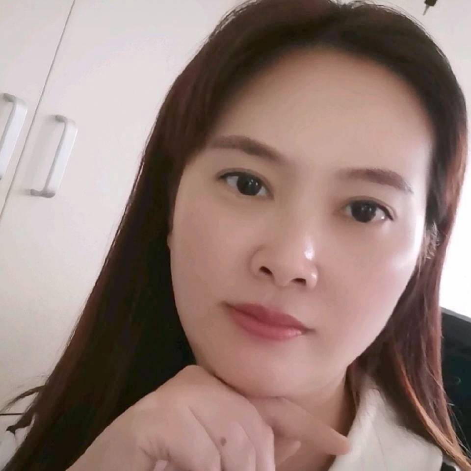 樱桃泪了大方的照片
