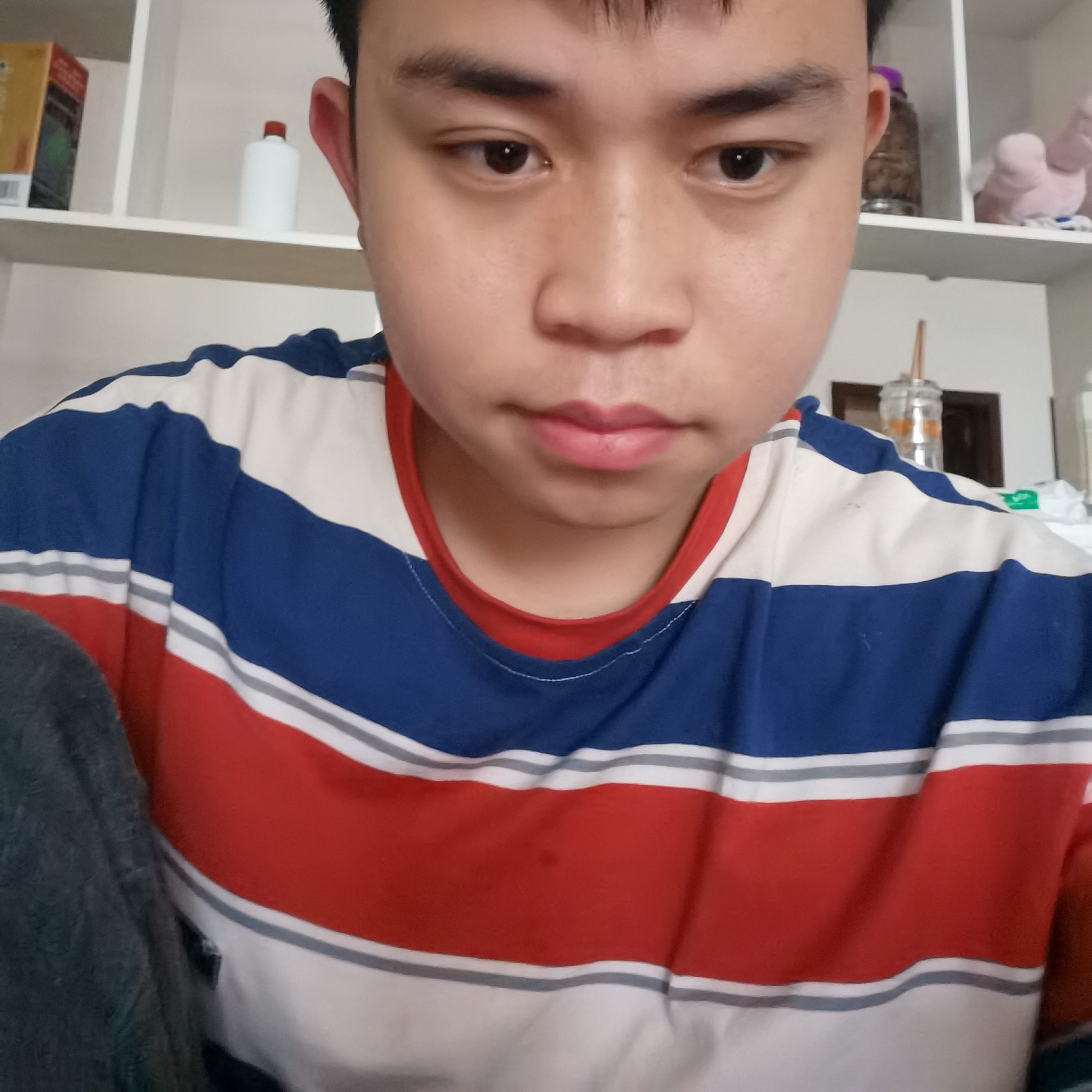 虚心方丝袜的照片