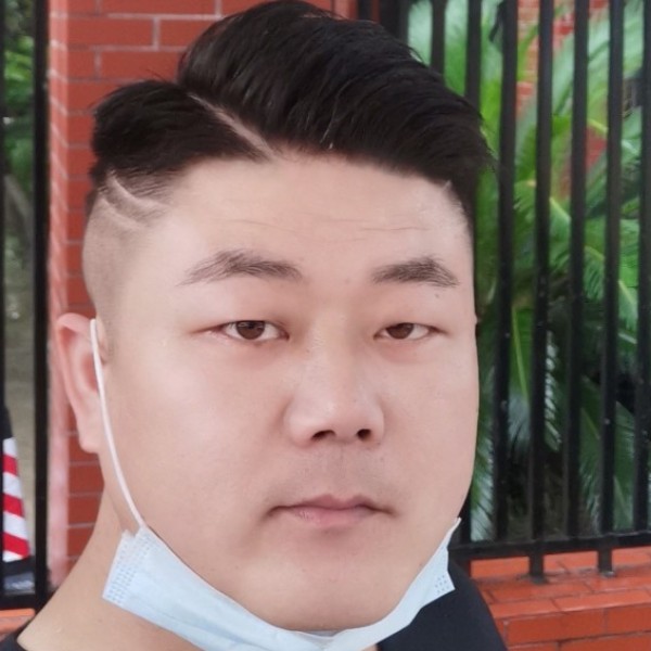 帅哥风趣的照片