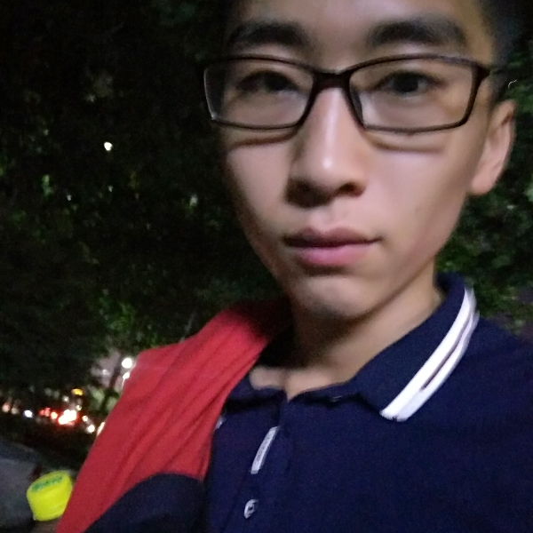 草丛爱恋默默的照片