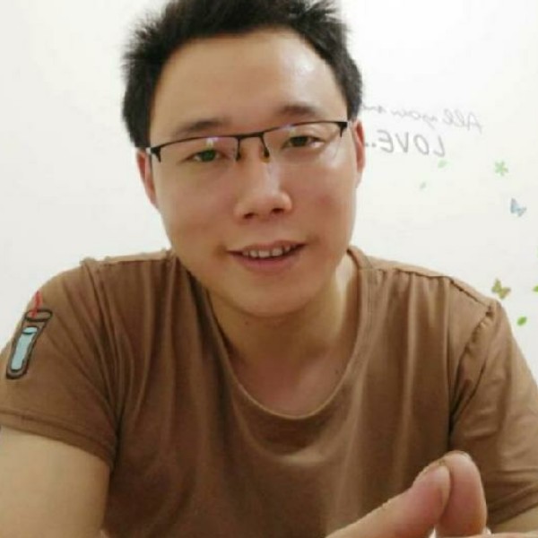 请叫老丁的照片