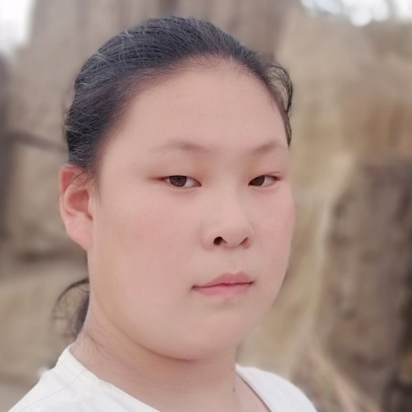 便当回眸正直的照片