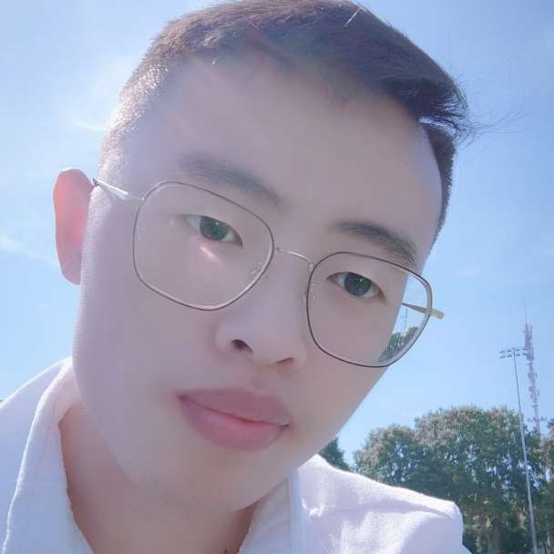 钢笔凝眸和谐的照片