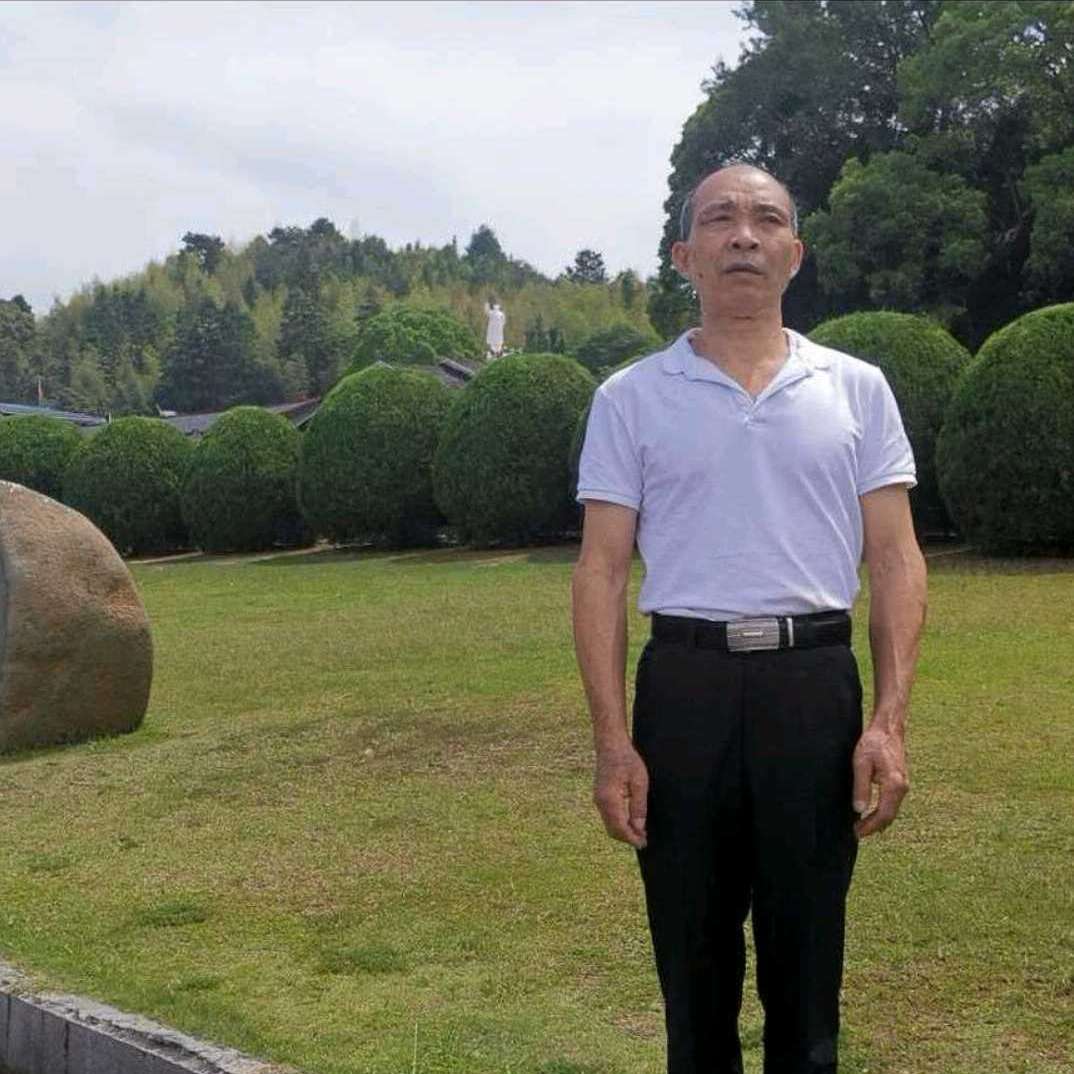 初妆凝眸成就的照片