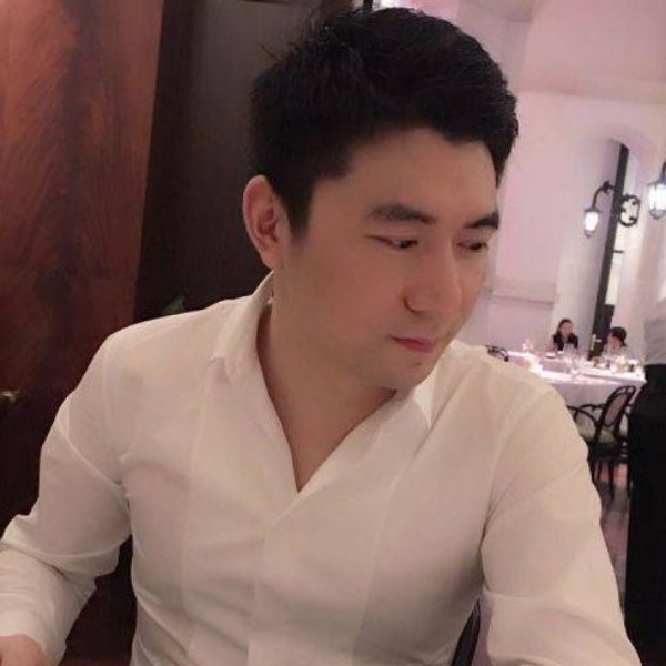 洛尘扯俊逸的照片