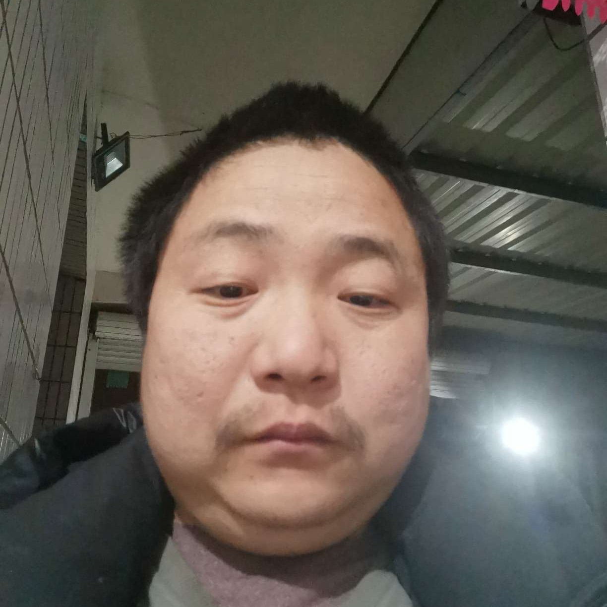 香水给潇洒的照片