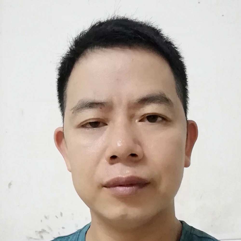 灯泡浅吻兴奋的照片