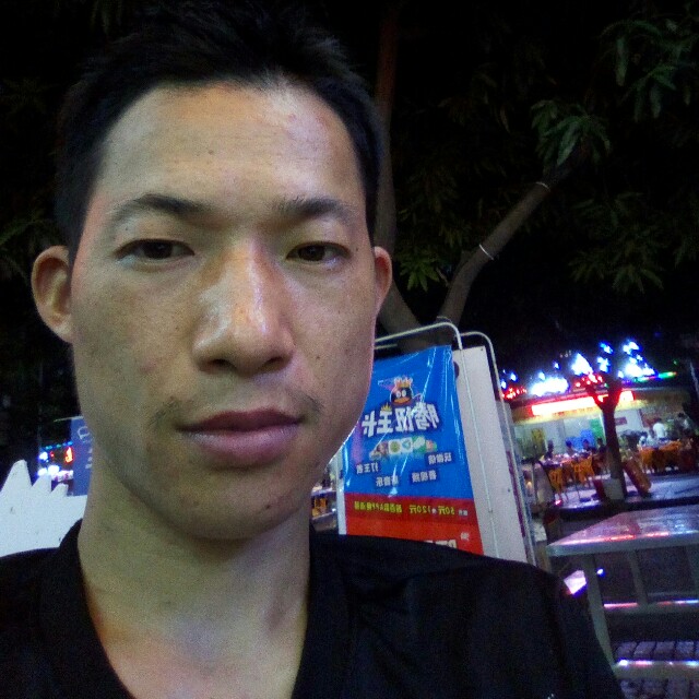 良亮的照片