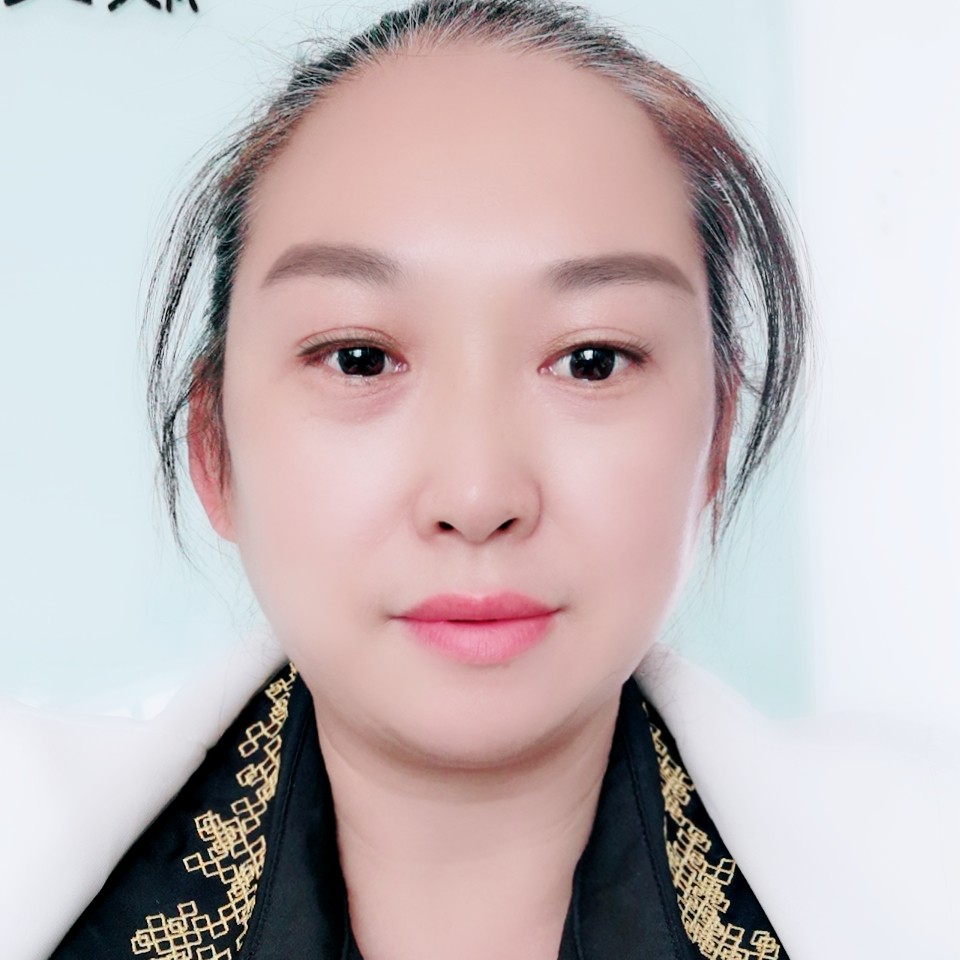 可爱回眸女王的照片