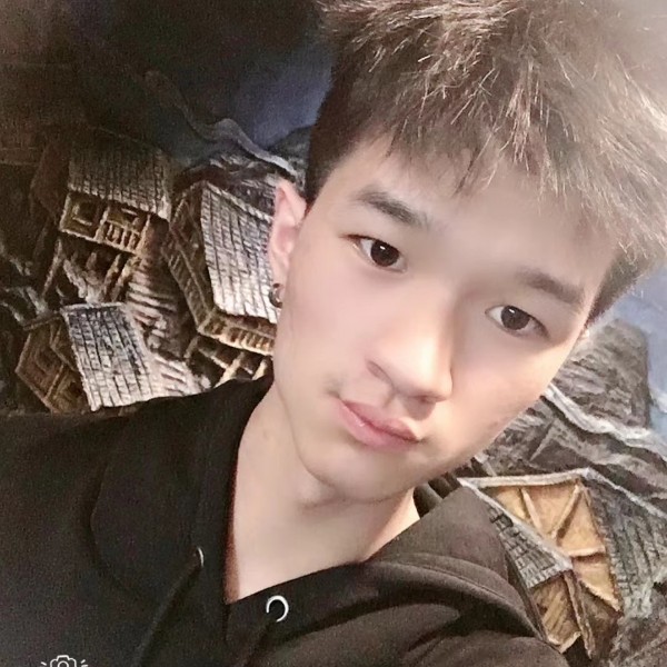 A   我不是他的照片