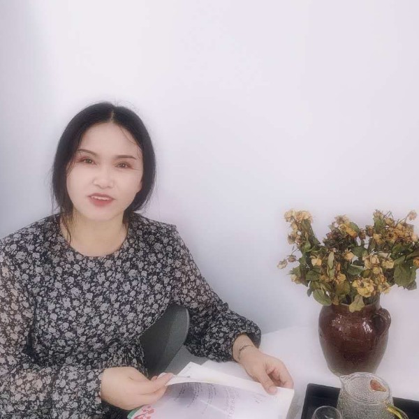微风秋叶的照片