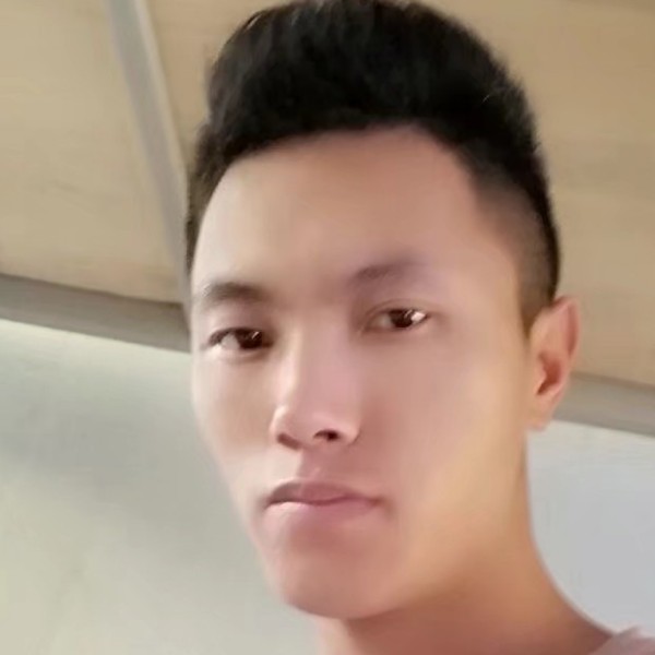 开心扯老虎的照片