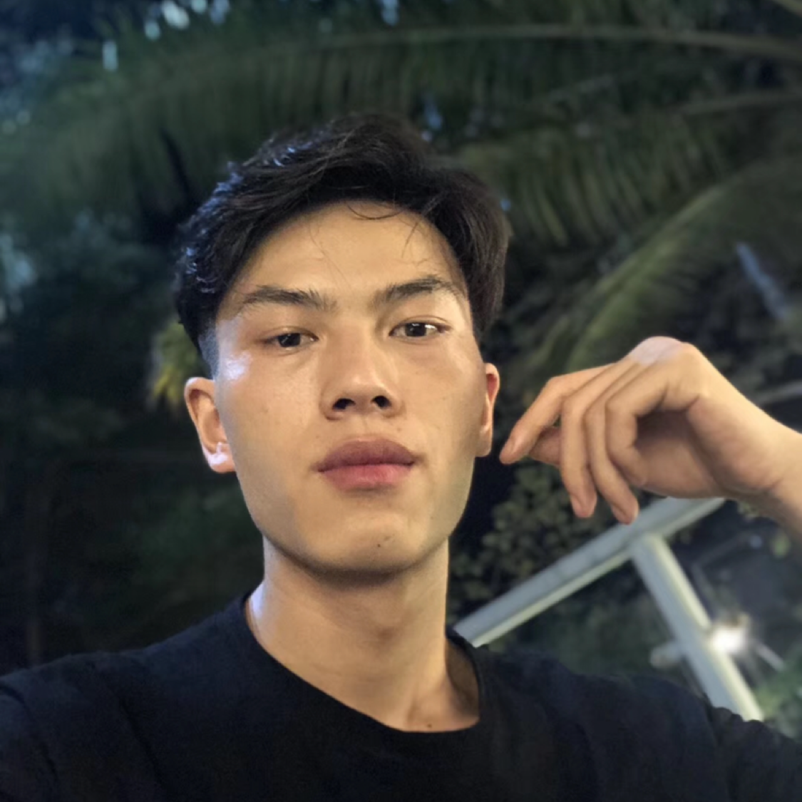 电源凝眸孤單的照片