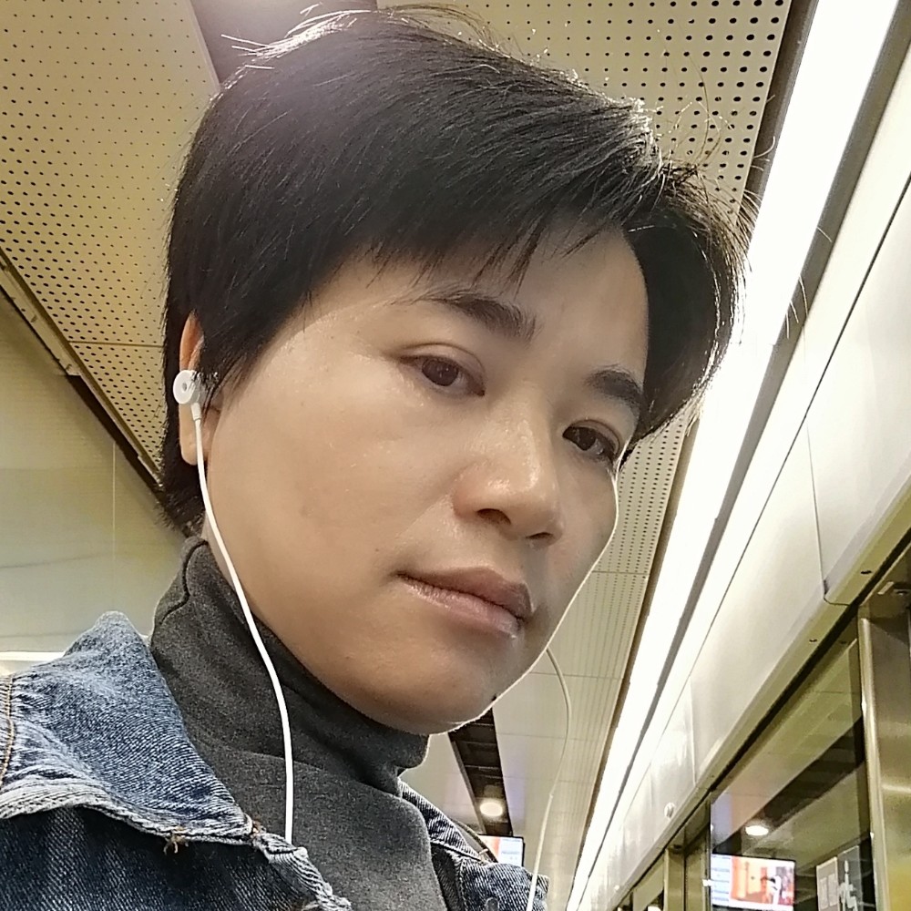 过客回眸雪白的照片