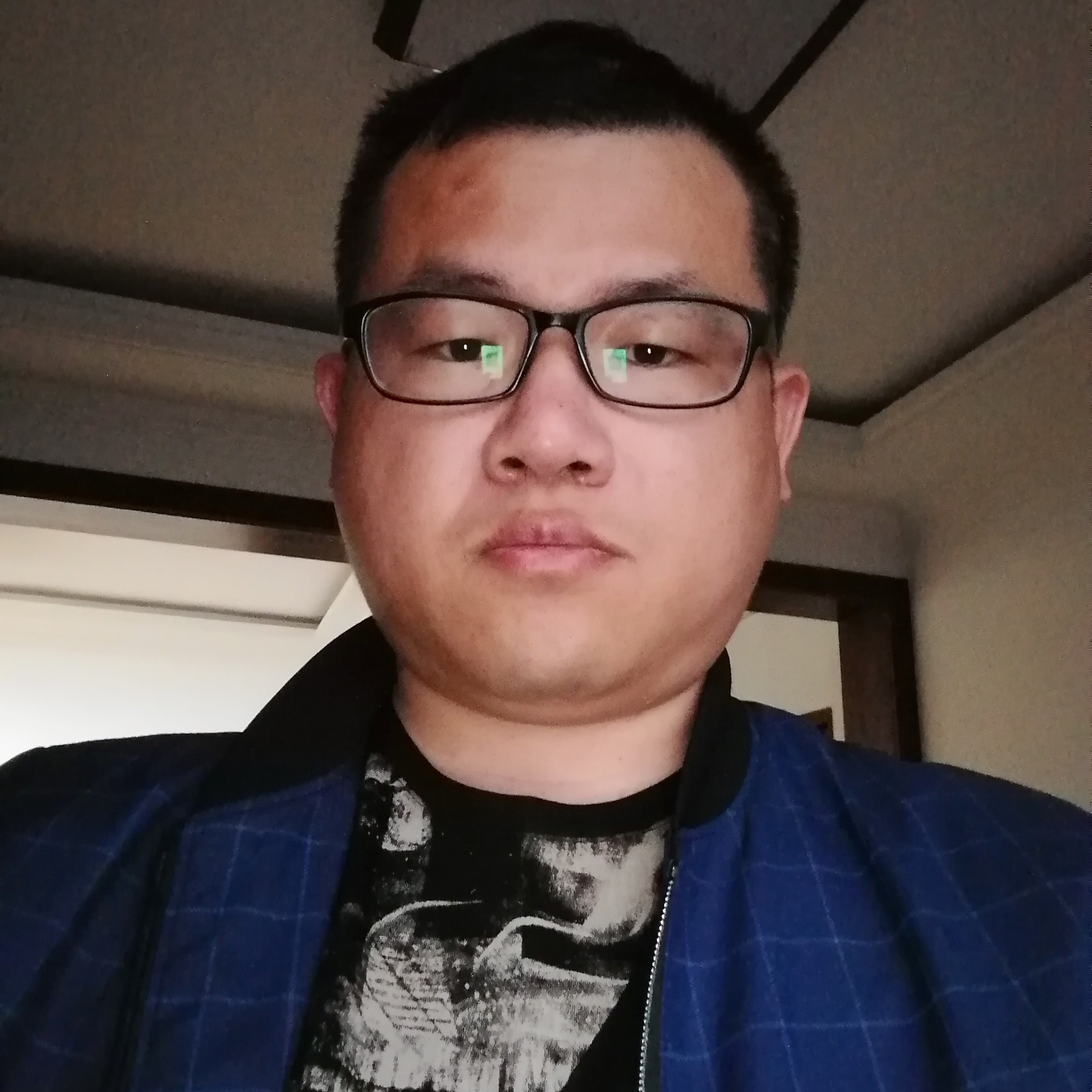 爱笑向流影的照片