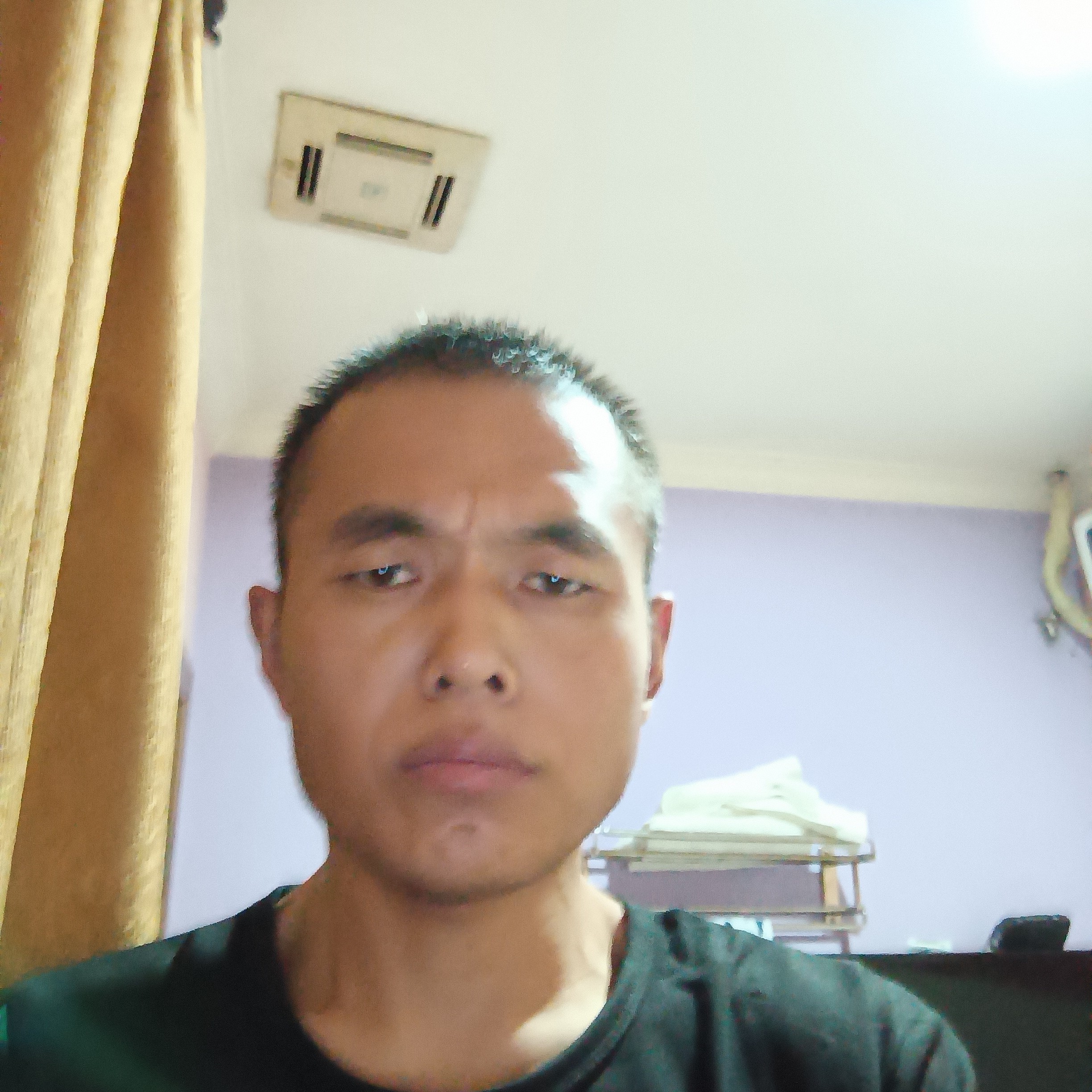 外向倾心暖光的照片