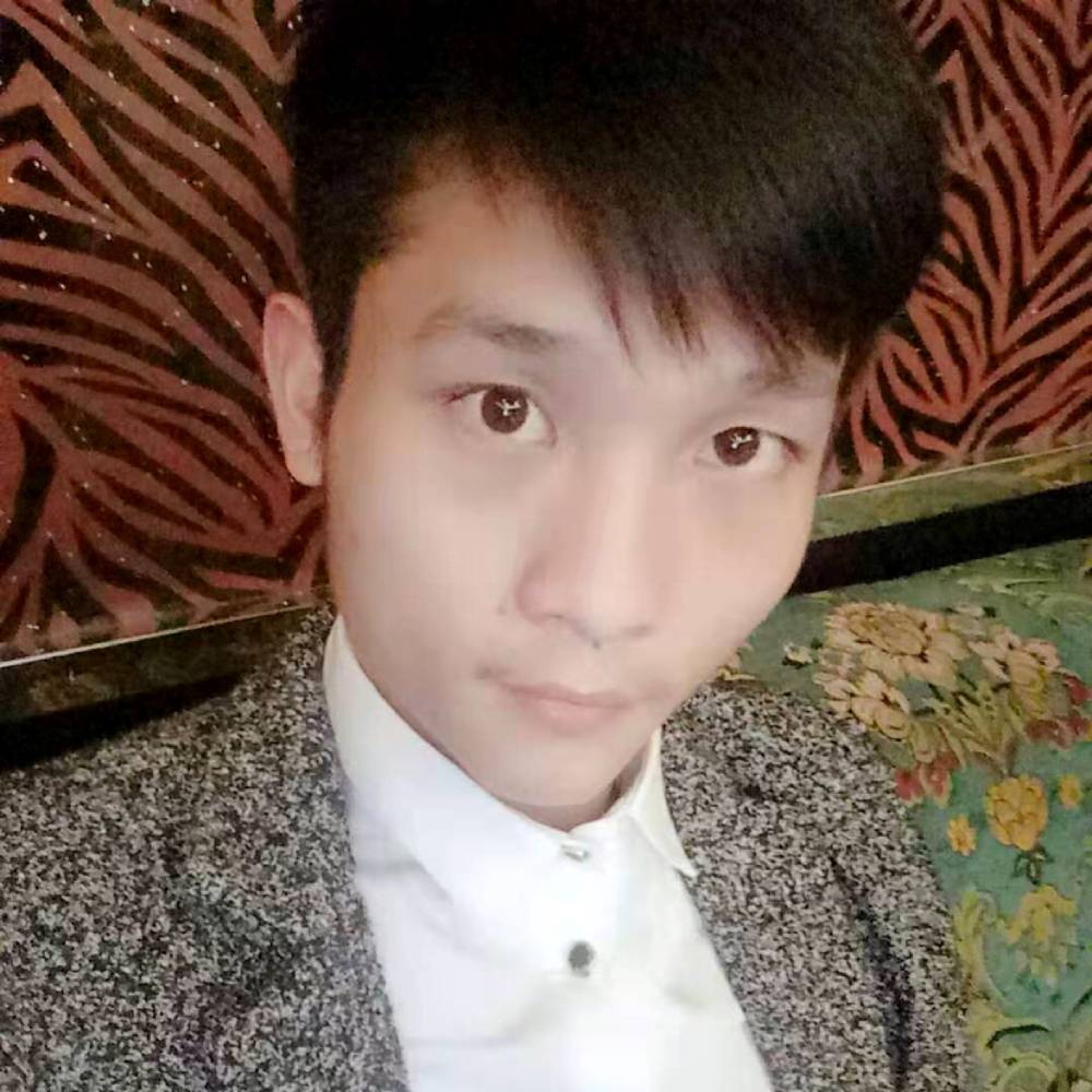 背包向热心的照片