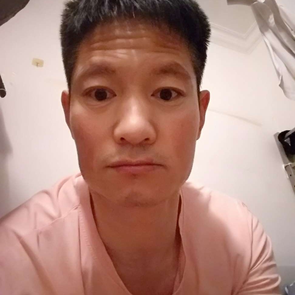 白猫多么拼搏的照片