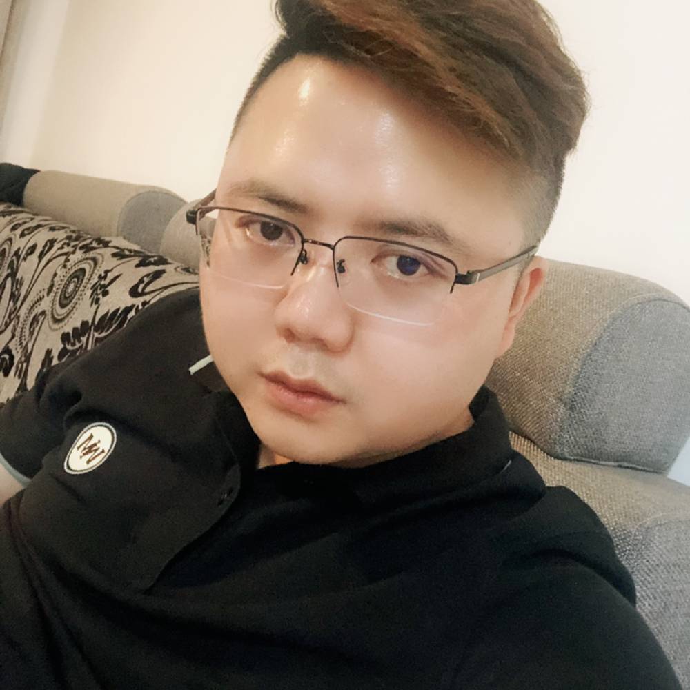 陈威龙的照片