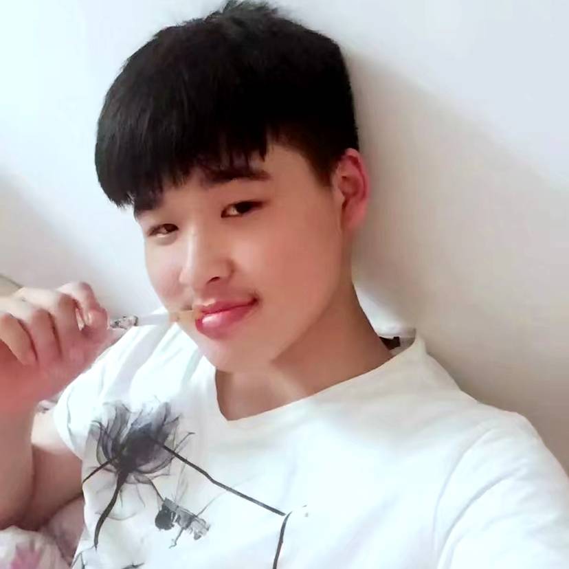 大男孩的照片