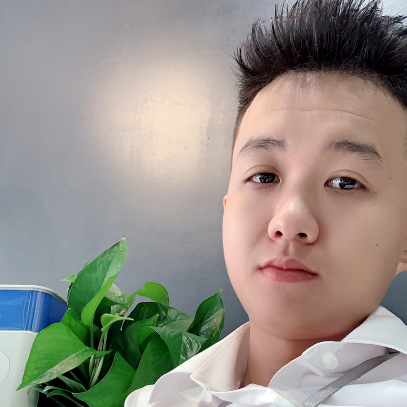 听话回眸御姐的照片