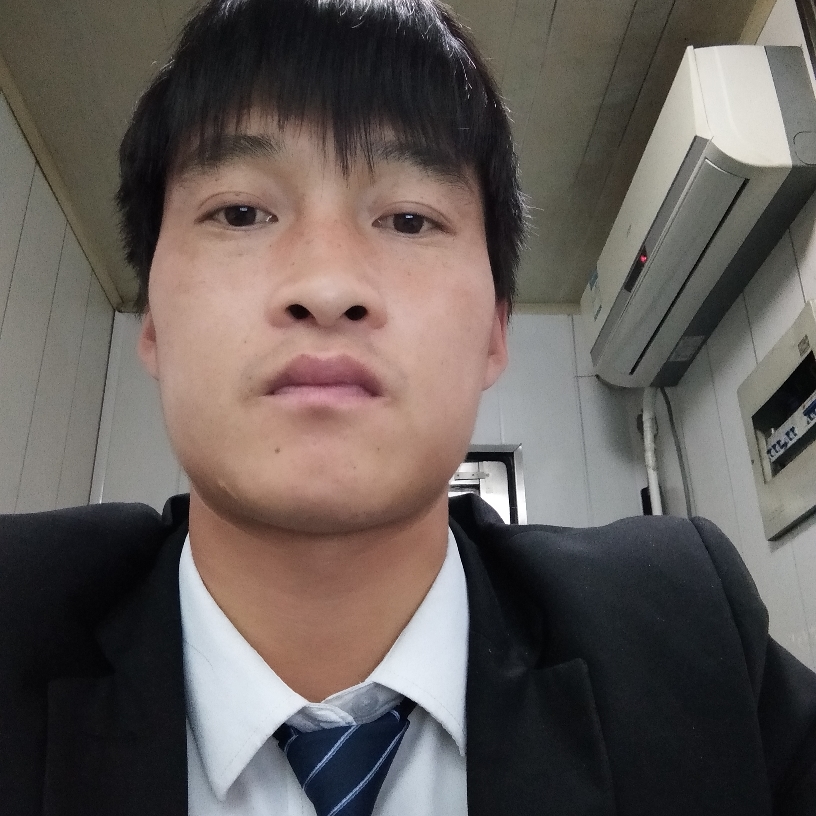 王蛟的照片