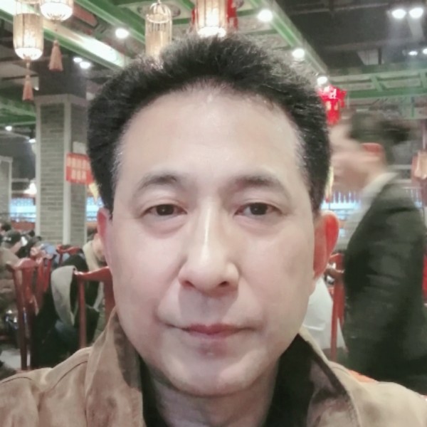 忧虑挽手人生的照片