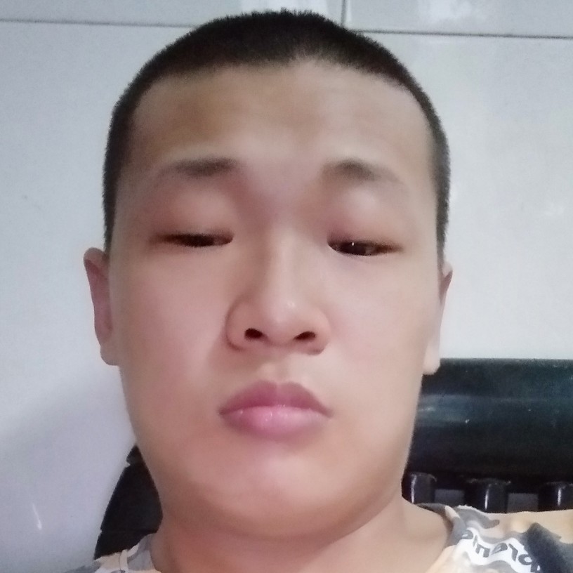 耳机用老实的照片