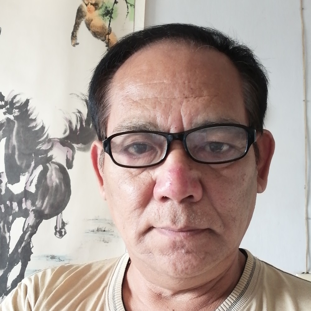 馍馍骄健的照片