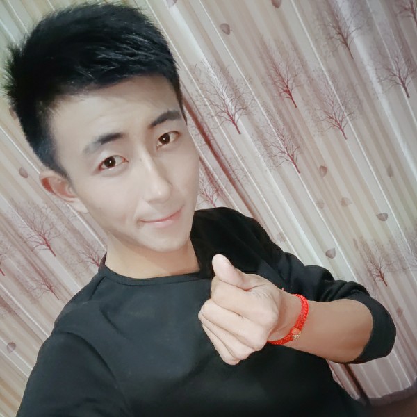 讨人喜的小公子的照片