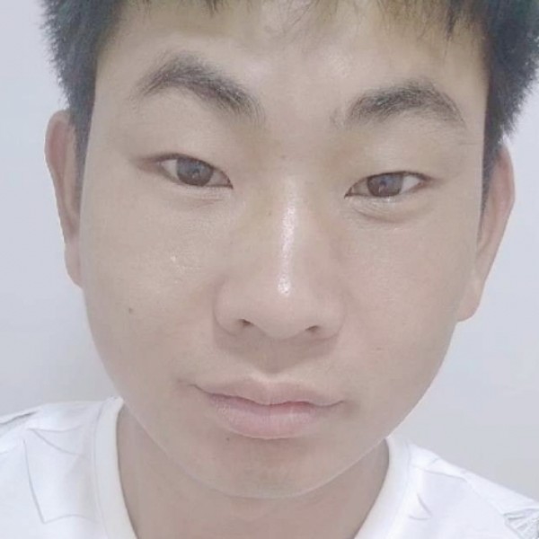梦影凝眸潇洒的照片