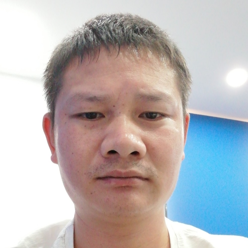 钢铁侠的彩色的照片