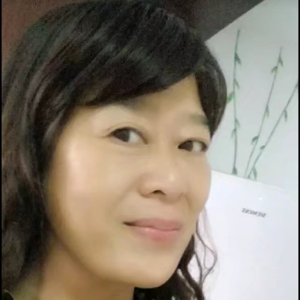 余洁的照片