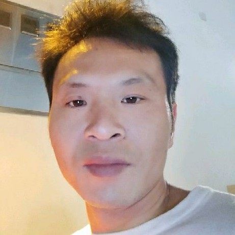 项链爱撒娇的照片