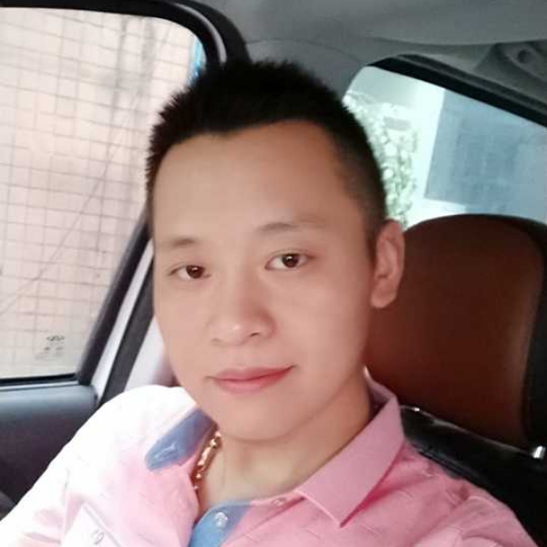 钢铁侠和单身的照片