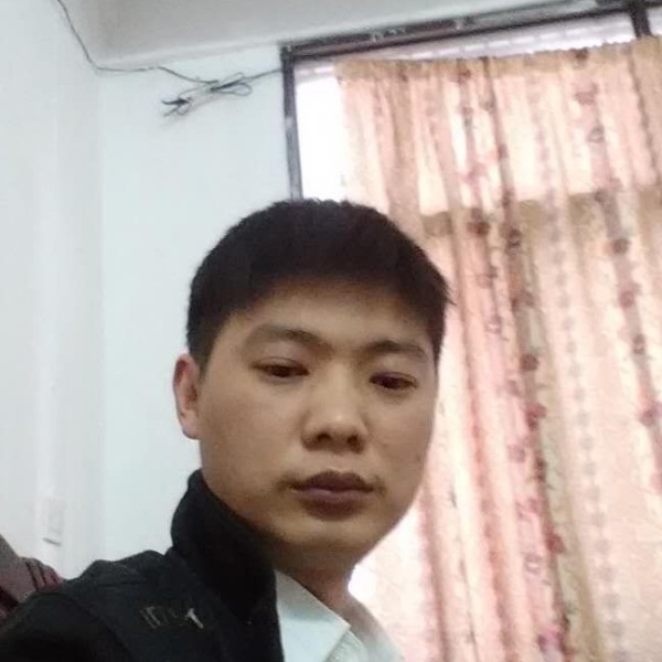 台灯相许刻苦的照片