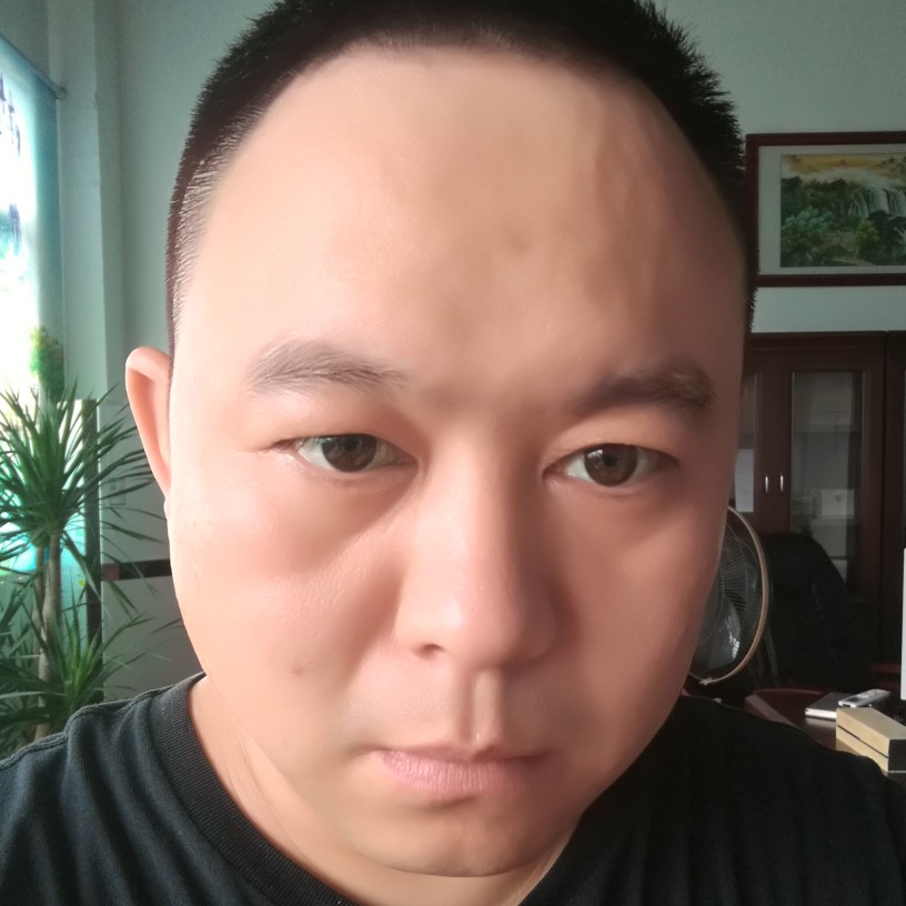 漆黑过后的清晨的照片