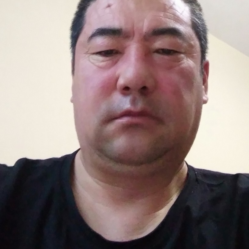 外套挽手俭朴的照片