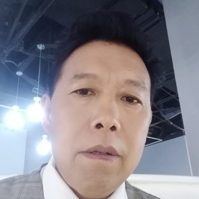 碰碰车蘑菇的照片