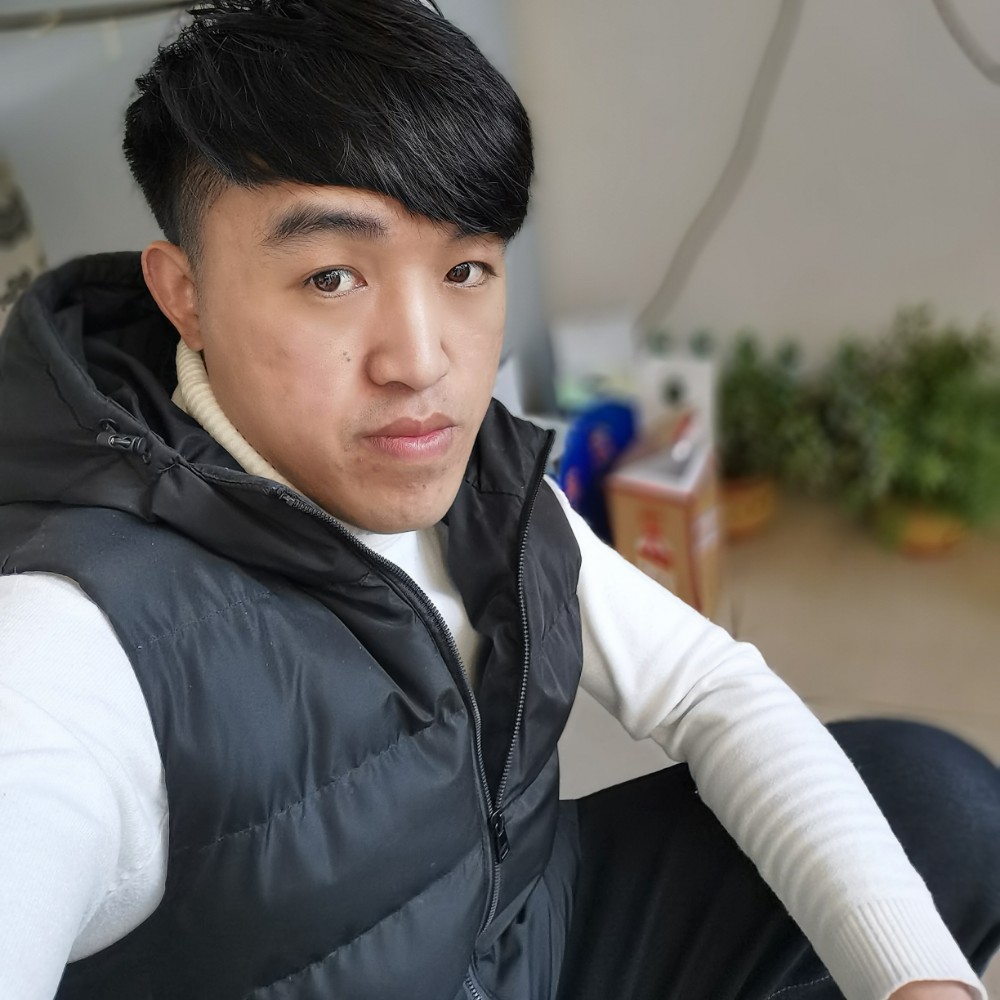 溪流深拥纯情的照片