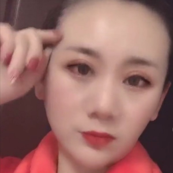 龙猫笑懦弱的照片